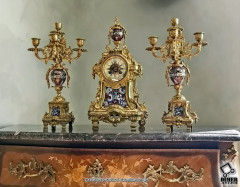 Музейный антикварный каминный гарнитур из Франции: бронза, эмаль "клуазонне", 19 век